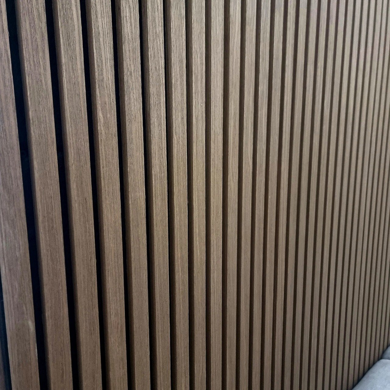 Real Wood Acoustic Slatted Wall Panels – Smoked Oak 60×240 cm | Sound Dampening Felt Back
